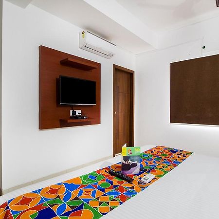 Fabhotel Limestone Suites - 750M From Yashoda Hospitals, Somajiguda Хайдарабад Экстерьер фото