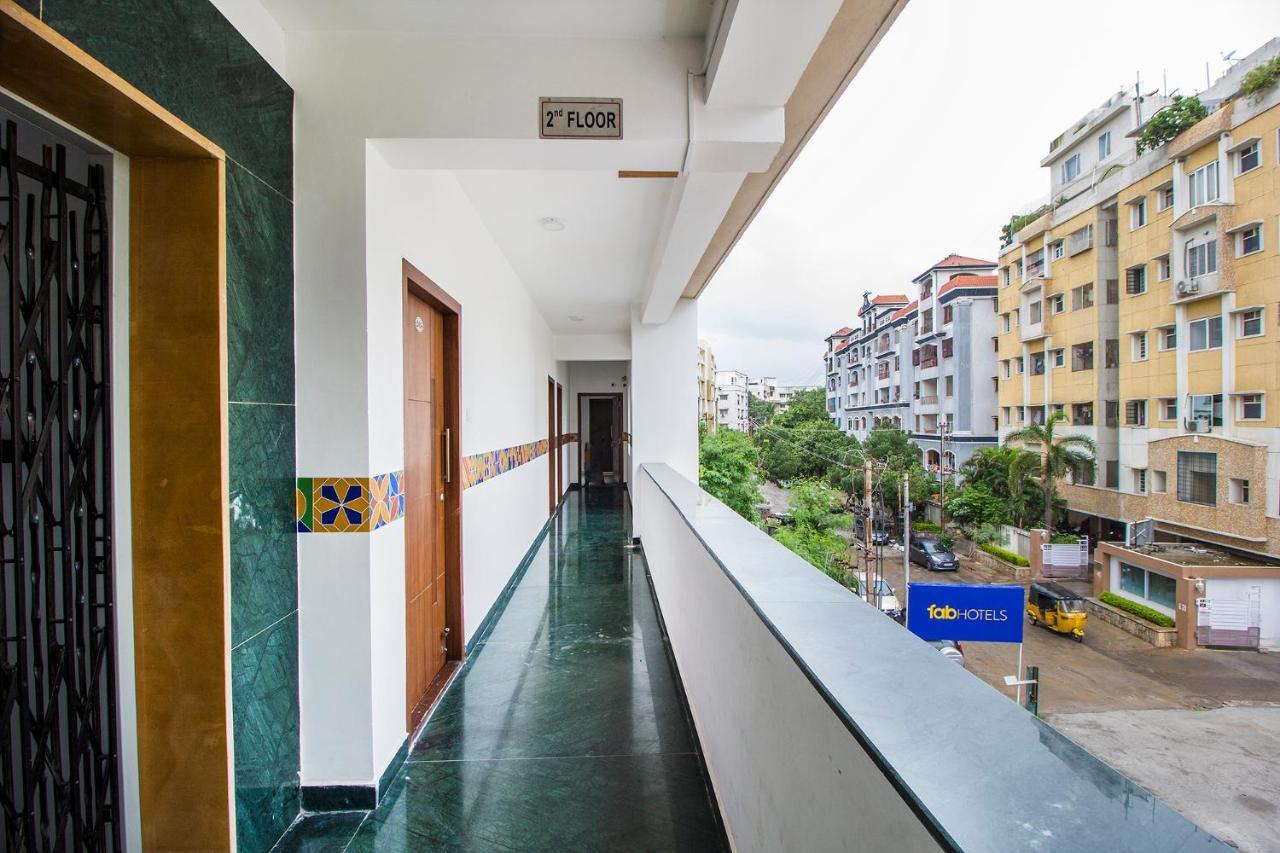 Fabhotel Limestone Suites - 750M From Yashoda Hospitals, Somajiguda Хайдарабад Экстерьер фото