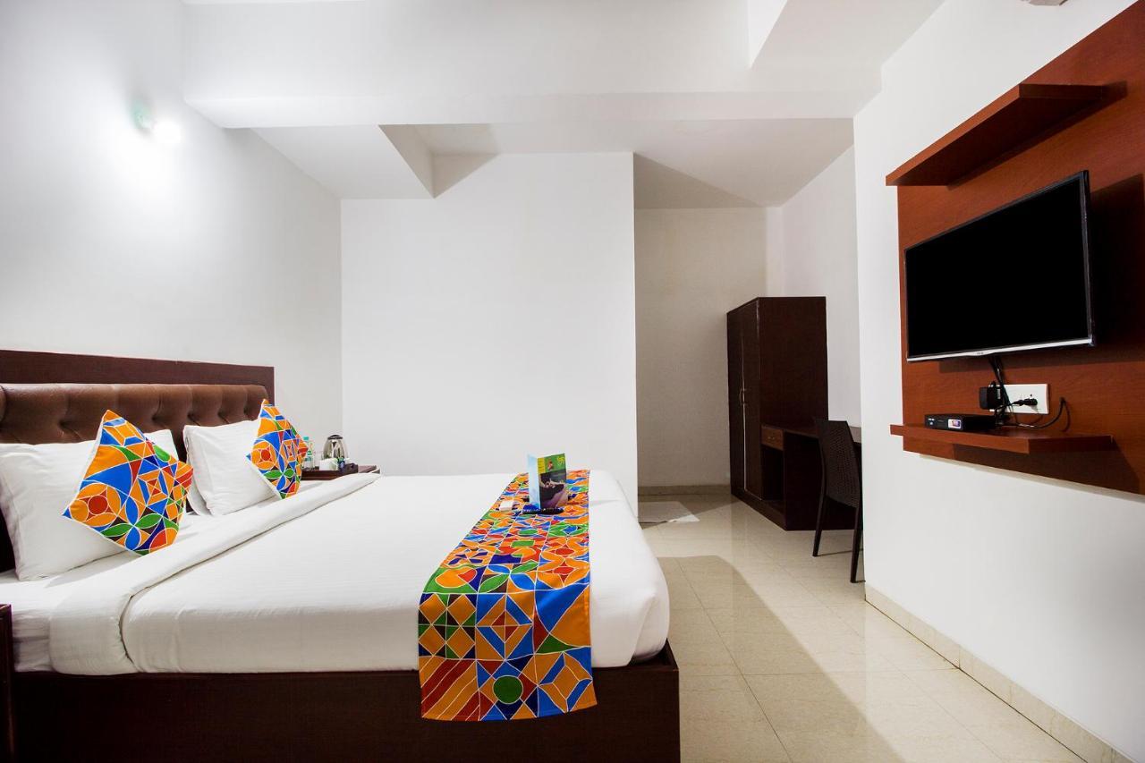 Fabhotel Limestone Suites - 750M From Yashoda Hospitals, Somajiguda Хайдарабад Экстерьер фото